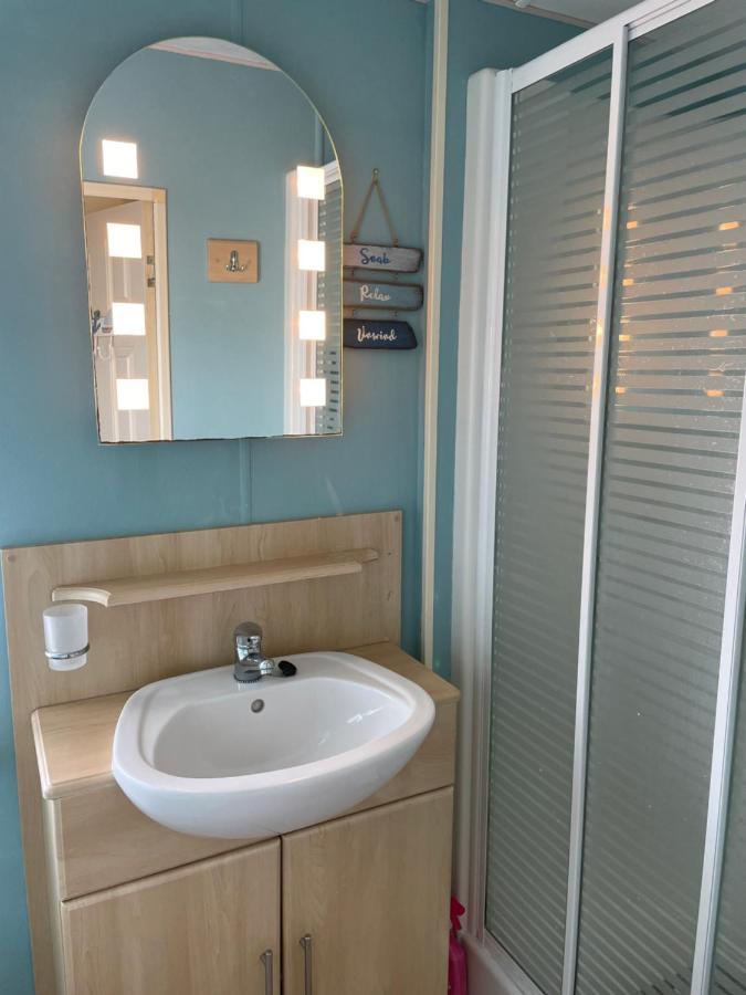 Konies Place Golden Anchor Free Wifi Bedding Included แชเปิลเซนต์เลนเนิร์ดส์ ภายนอก รูปภาพ